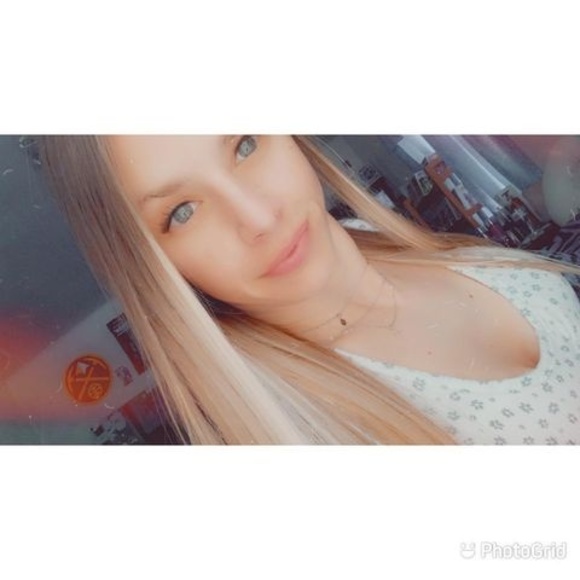 Meet your Posher, Johanna - Picture 1 of 2